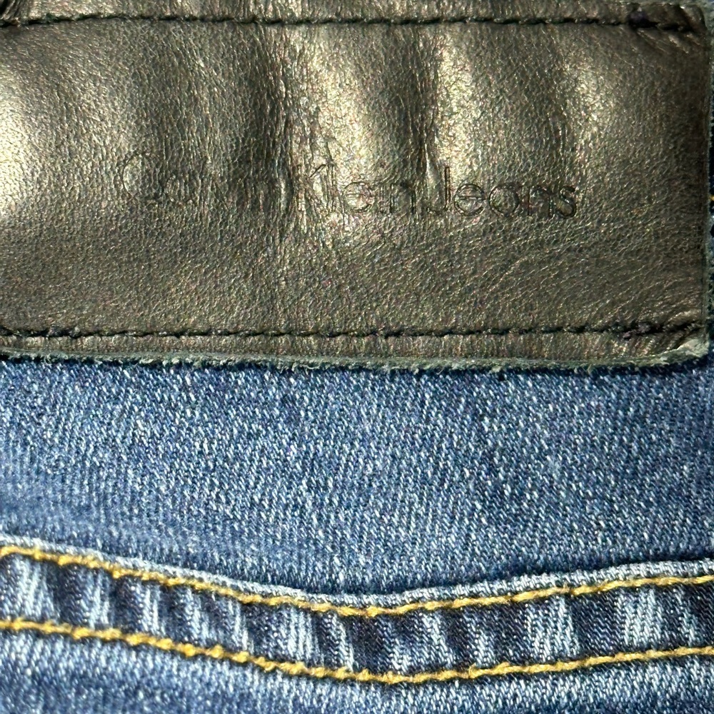 Calvin Klein women’s size 32/34 straight leg denim jeans - Picture 5 of 9